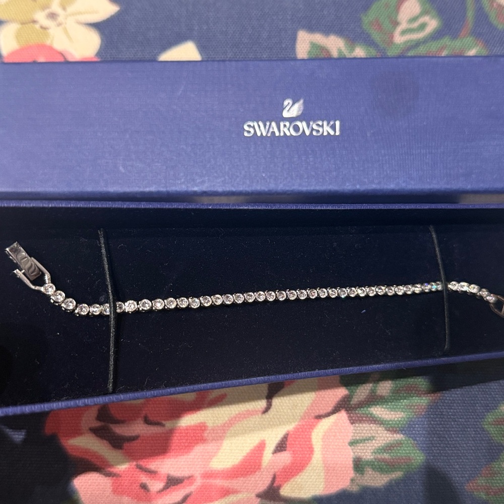 Swarovski Silver Matrix Tennis Bracelet Round Cut Rhodium Plated - Picture 2 of 5